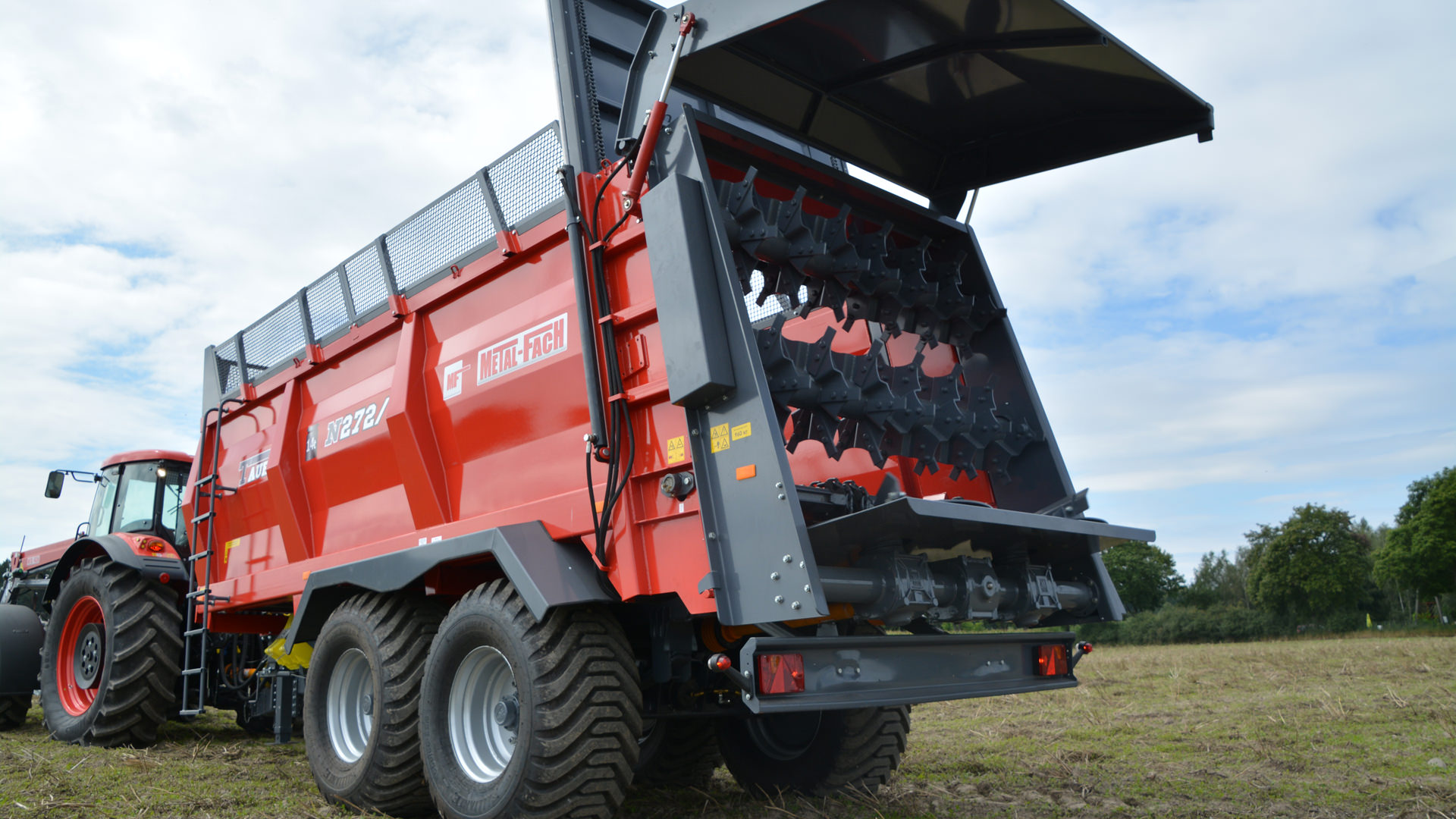 55060-22.5 16PR manure-spreader_N272-2_11.jpg